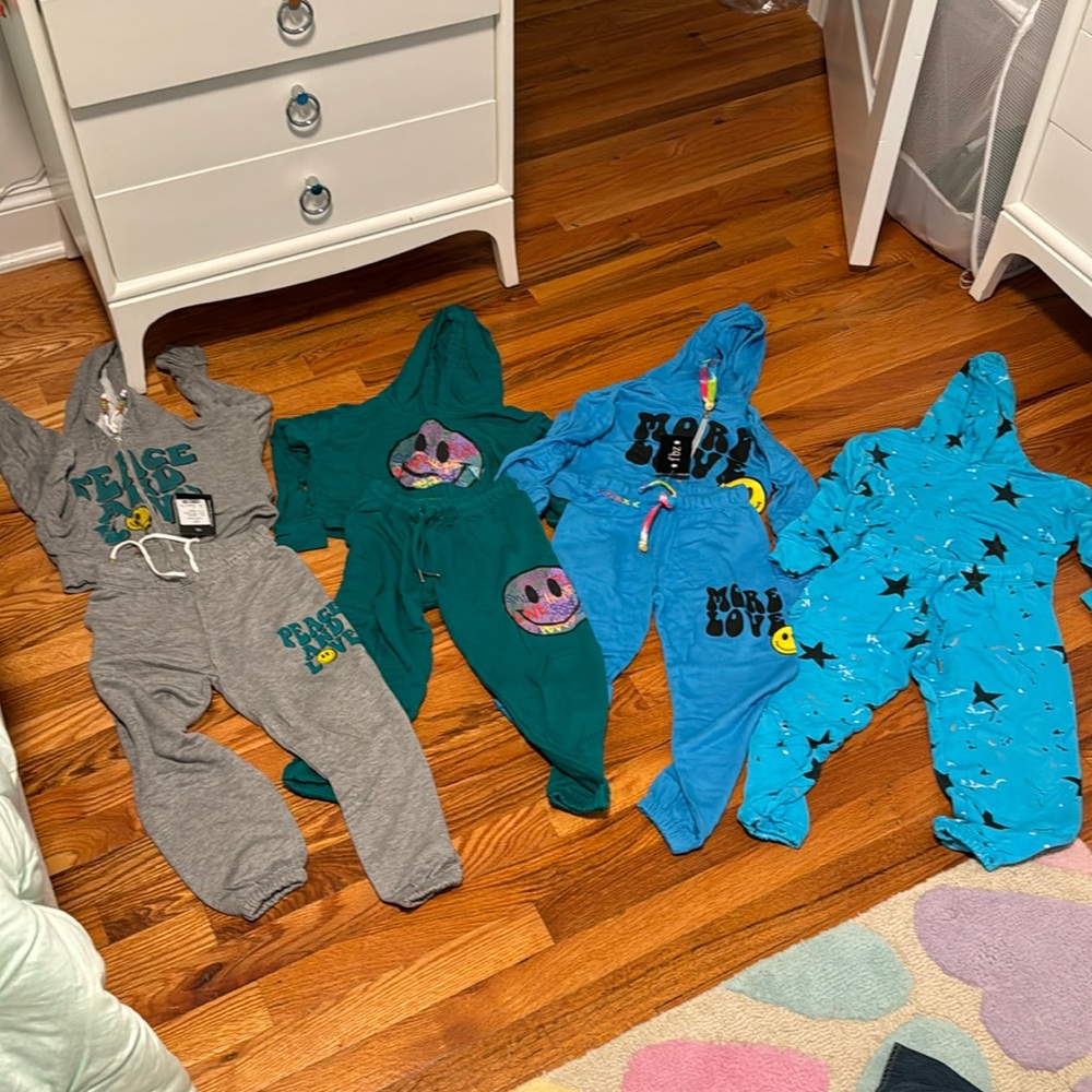 FBZ girls size 5 Hoodie Sweatshirt and Sweatpants Bundle